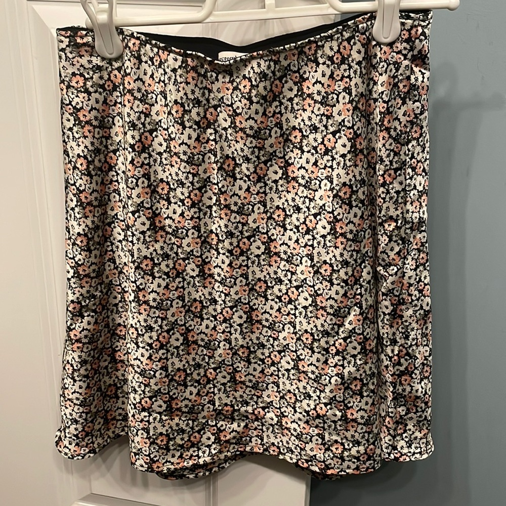 Abercrombie and Fitch satin floral mini skirt